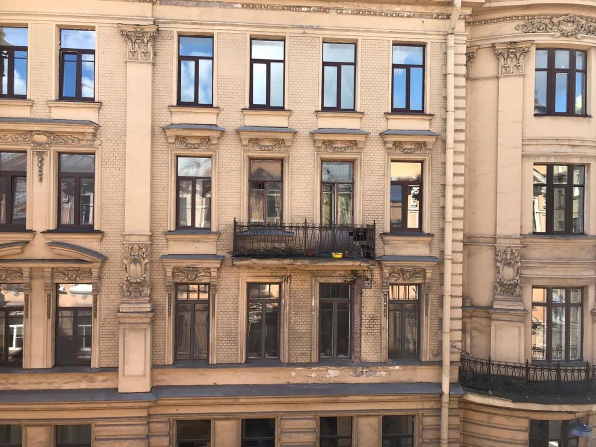 فندق سانت بطرسبرغفي  Solo Na Bolshom Prospekte المظهر الخارجي الصورة
